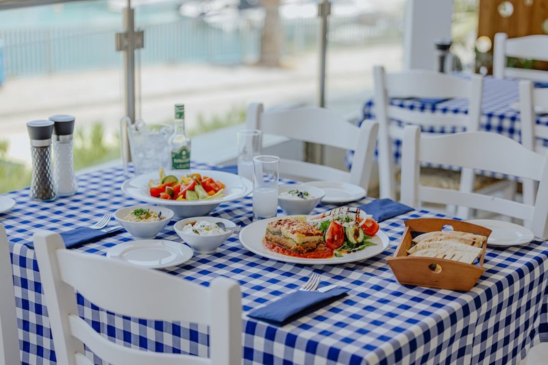 The Golden Coast Beach Hotel 13