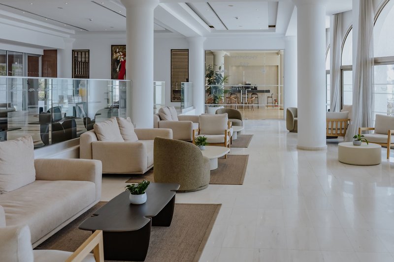 The Golden Coast Beach Hotel 17