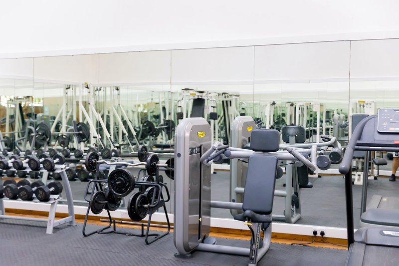 The Golden Coast Beach Hotel 26