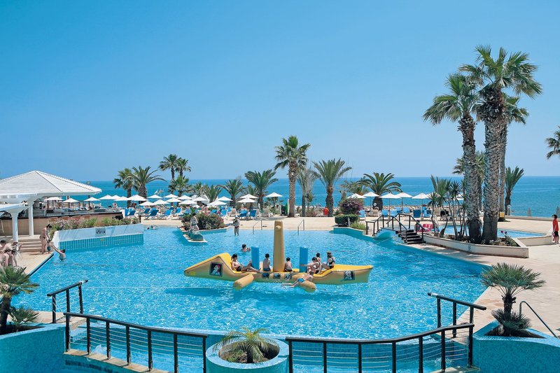 The Golden Coast Beach Hotel 28