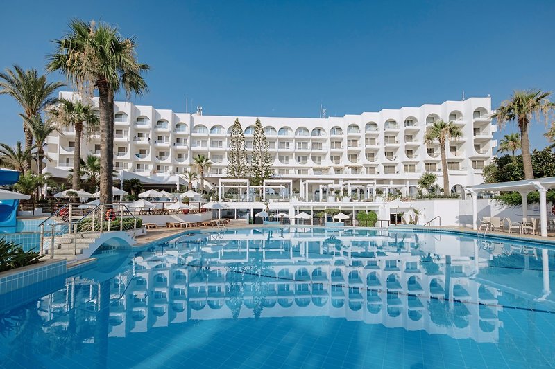 The Golden Coast Beach Hotel 1