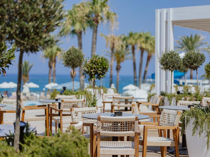 The Golden Coast Beach Hotel 9