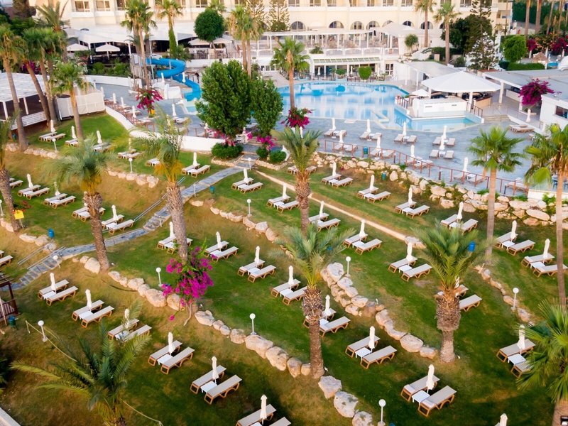The Golden Coast Beach Hotel 1 - Exterior