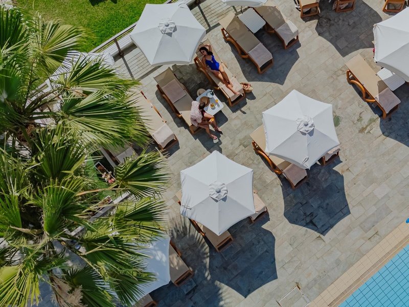 The Golden Coast Beach Hotel 12 - Beach