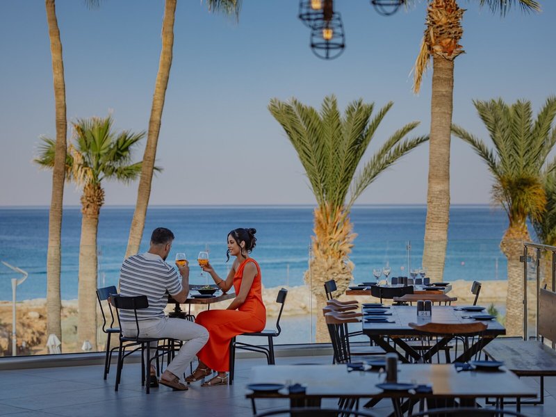 The Golden Coast Beach Hotel 22 - Restaurant