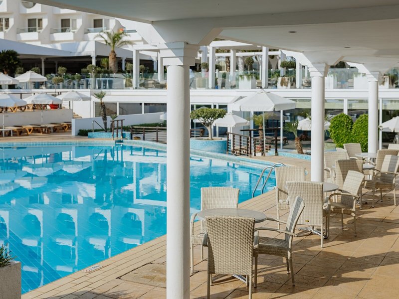 The Golden Coast Beach Hotel 26 - Restaurant