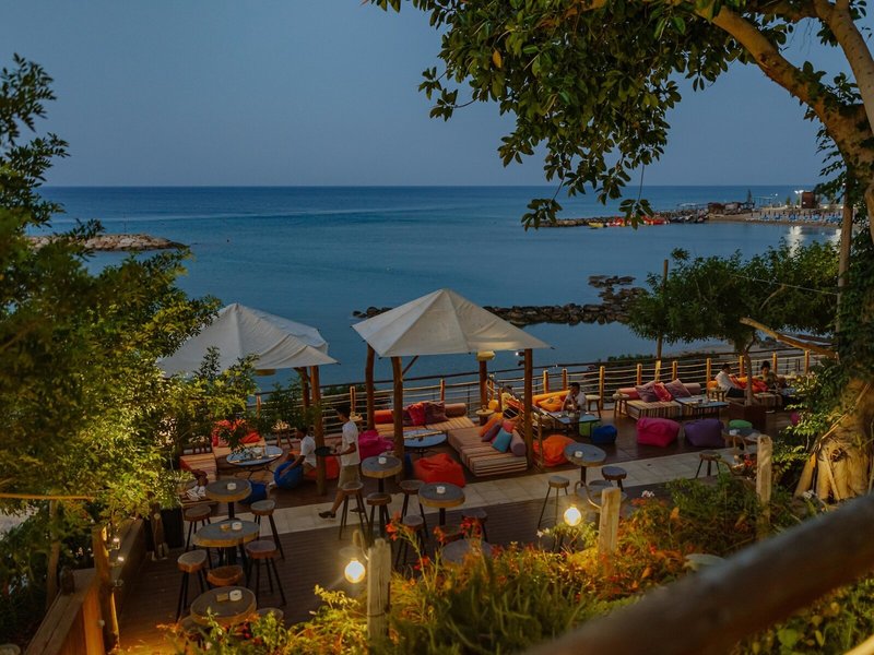 The Golden Coast Beach Hotel 27 - Restaurant