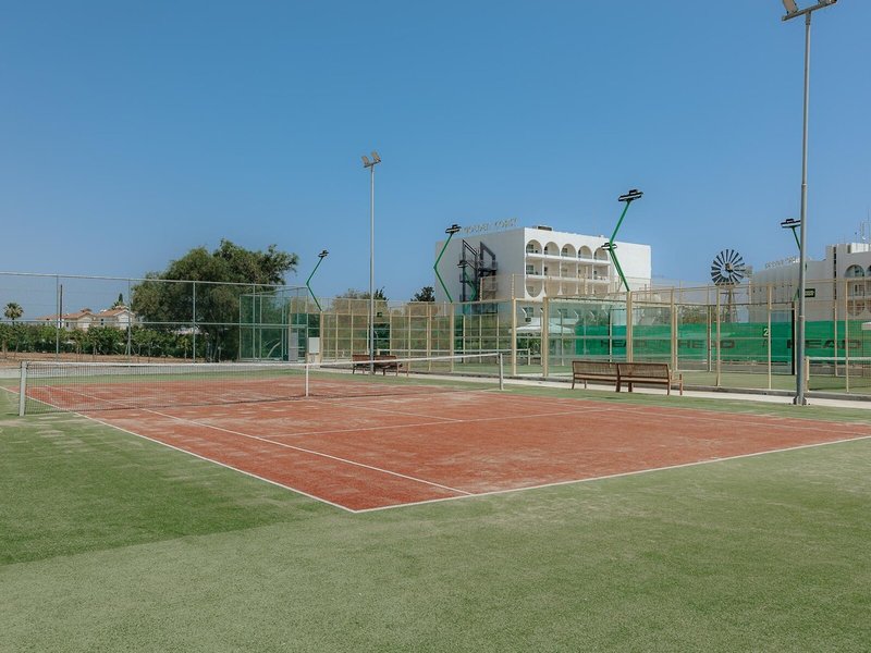 The Golden Coast Beach Hotel 31 - Sports and leisure