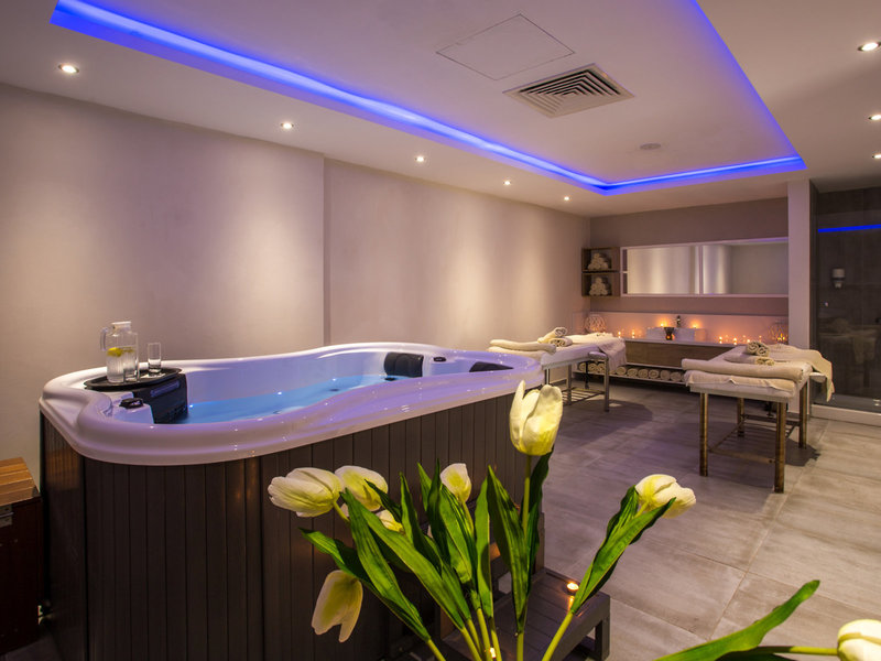 The Golden Coast Beach Hotel 32 - Health & Beauty