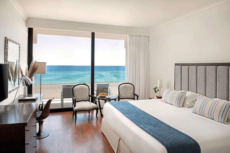 Grecian Bay Hotel 6