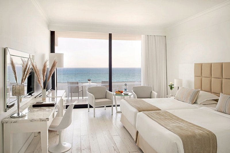 Grecian Bay Hotel 7