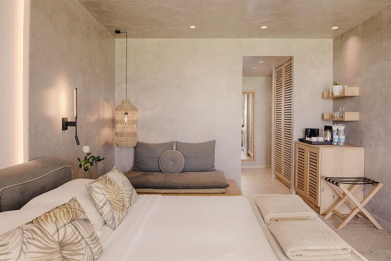 Grecian Bay 79