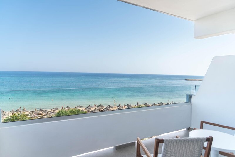 Grecian Bay 82