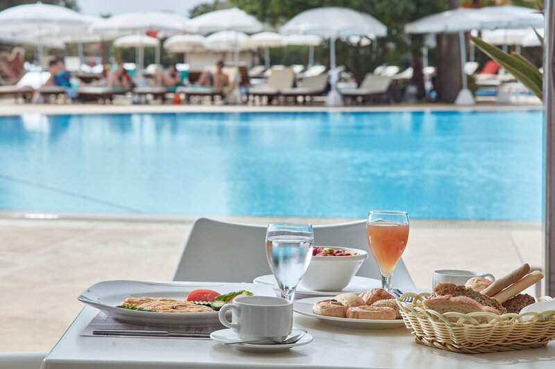 Grecian Bay 99