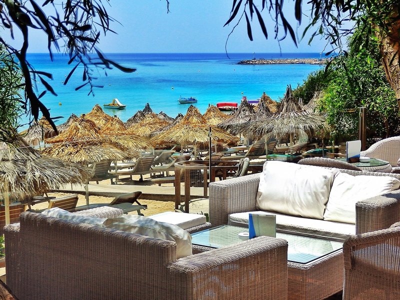 Grecian Bay 25