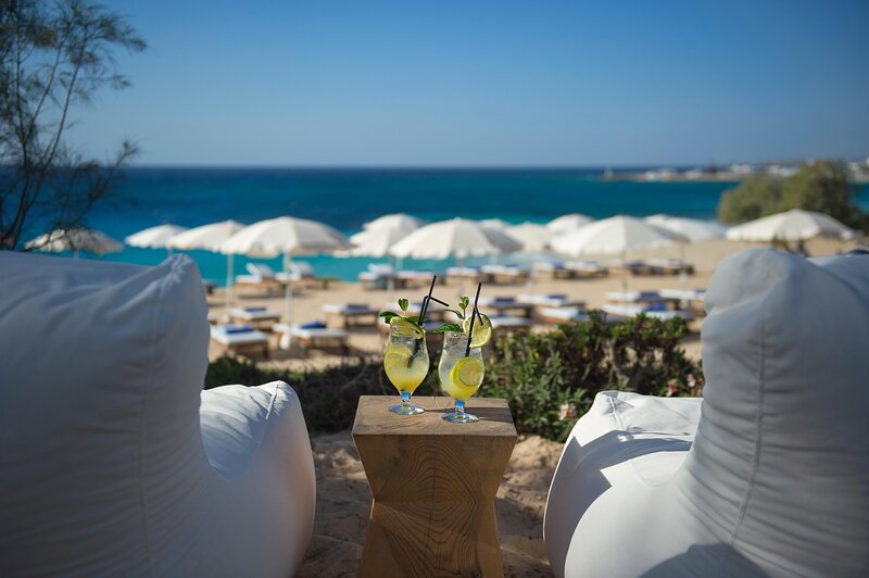 Grecian Sands 33
