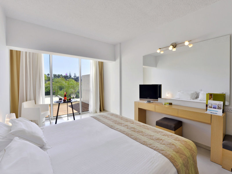 Napa Mermaid Hotel & Suites 39