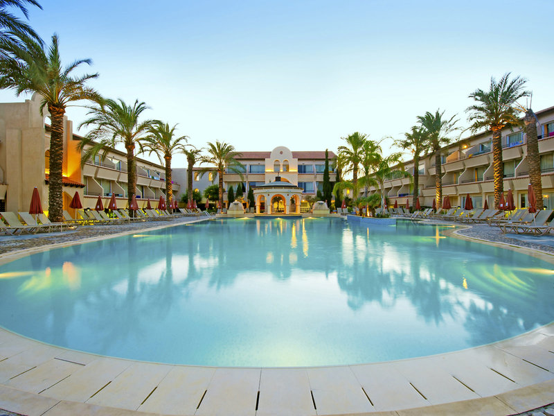 Napa Plaza 3 - Exterior