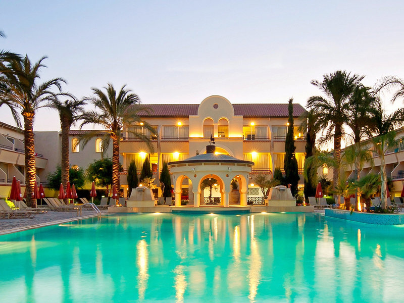 Napa Plaza 4 - Exterior