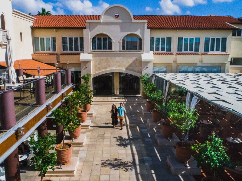 Napa Plaza 6 - Exterior
