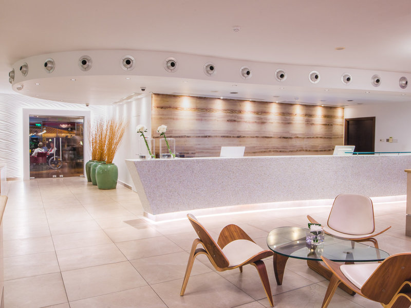 Napa Plaza 12 - Lounge / Lobby