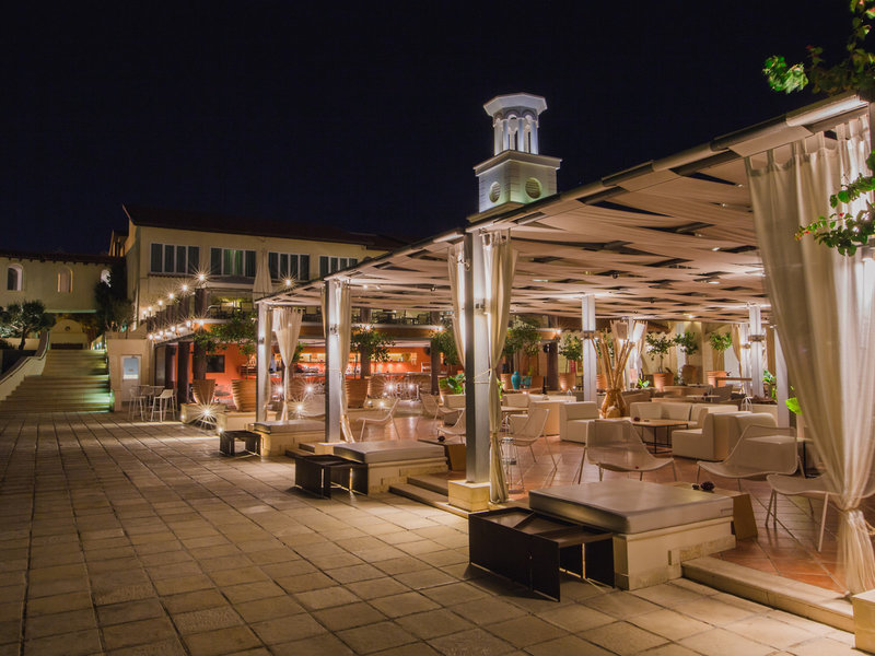 Napa Plaza 24 - Restaurant