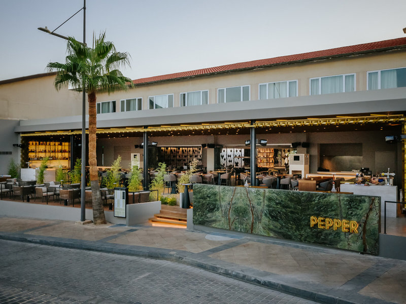 Napa Plaza 33 - Restaurant