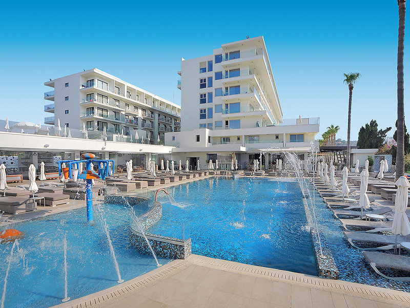 Nelia Beach 4
