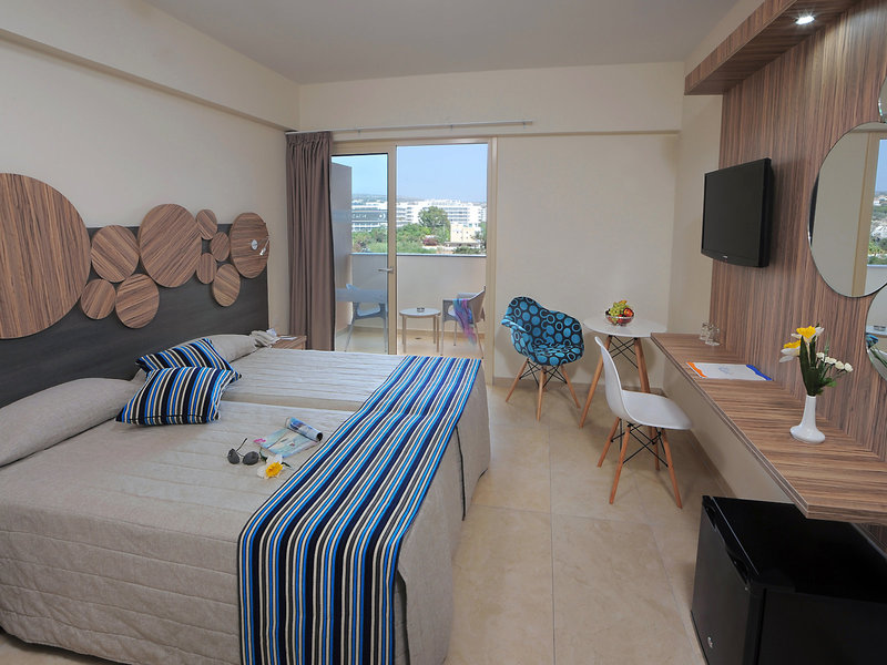Nelia Beach 16