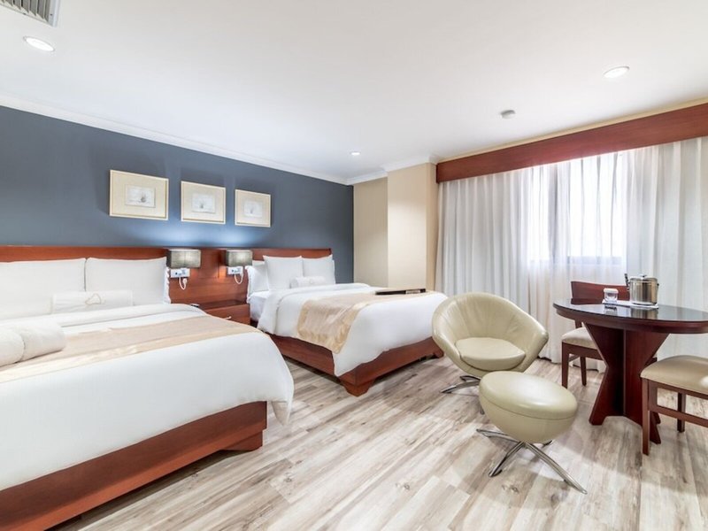 Hodelpa Gran Almirante 48