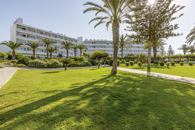 Nissi Beach Resort 1