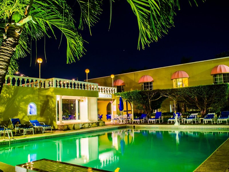 Villa Blanca Garden Beach 21