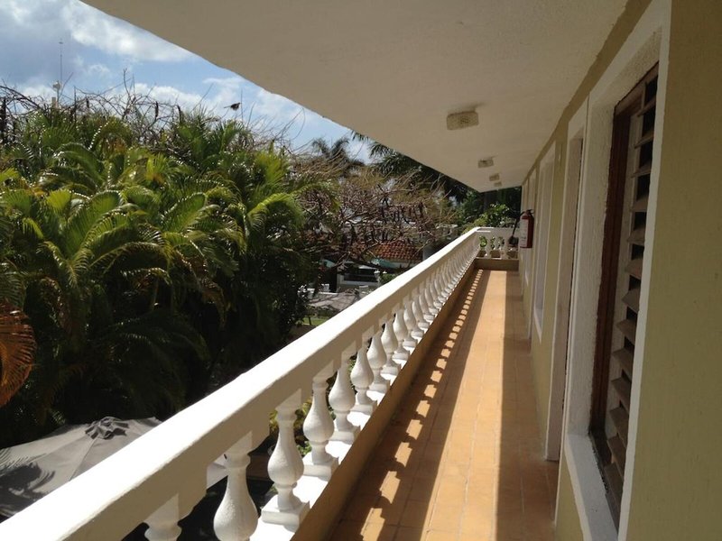 Villa Blanca Garden Beach 4