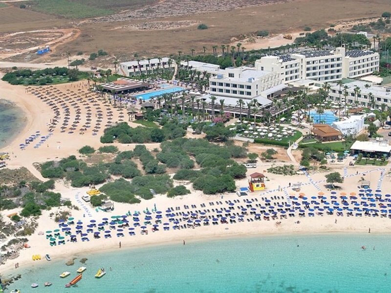 The Dome Beach Hotel & Resort 2