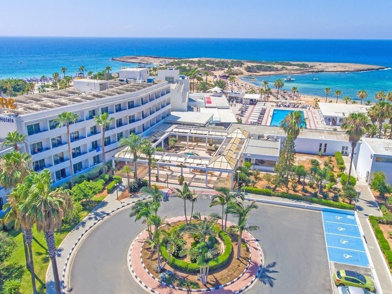 The Dome Beach Hotel & Resort 3