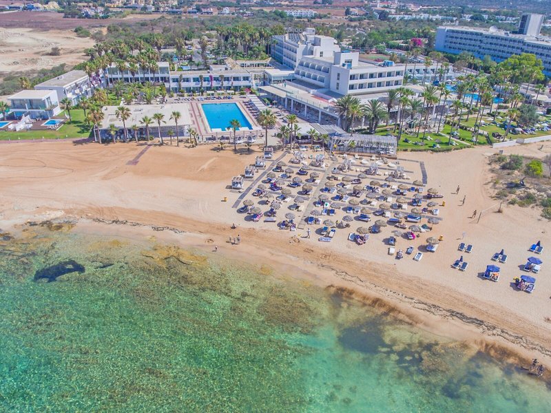 The Dome Beach Hotel & Resort 7
