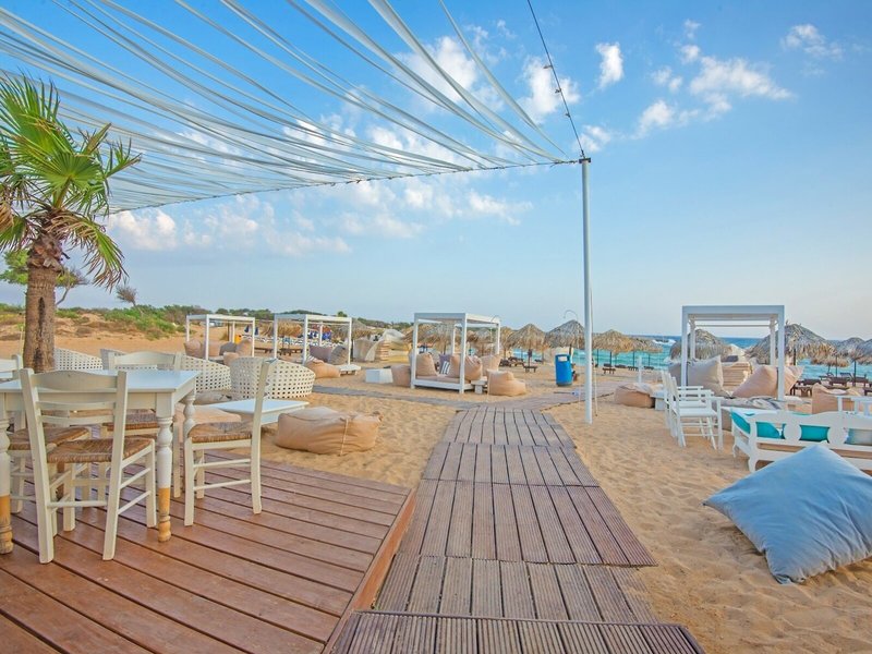 The Dome Beach Hotel & Resort 8