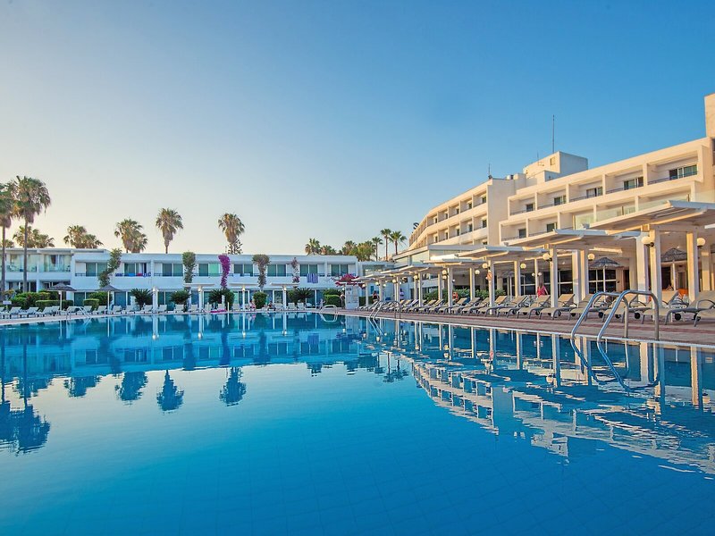 The Dome Beach Hotel & Resort 17