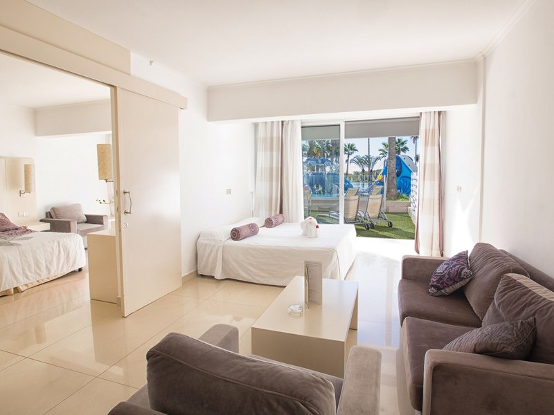 The Dome Beach Hotel & Resort 48