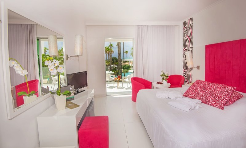 The Dome Beach Hotel & Resort 8