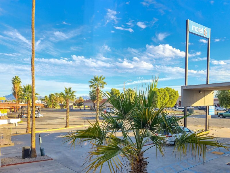 Motel 6 Blythe - South 5