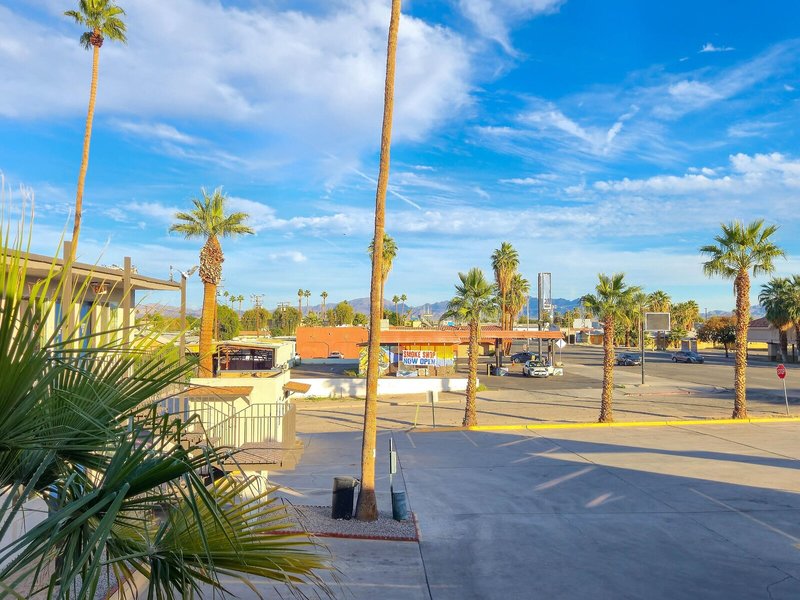 Motel 6 Blythe - South 7