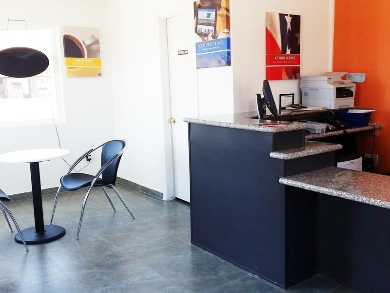 Motel 6 Blythe - South 12