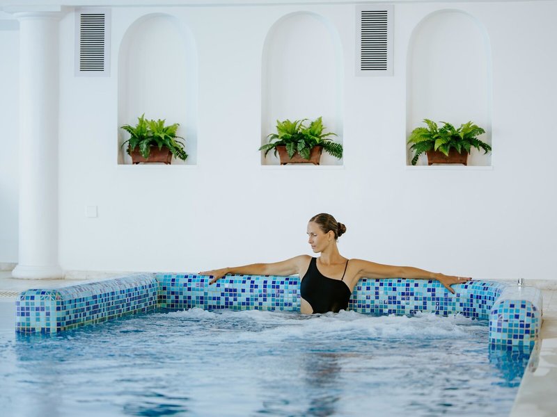 The Golden Bay Beach Hotel 18 - Outdoor Pool