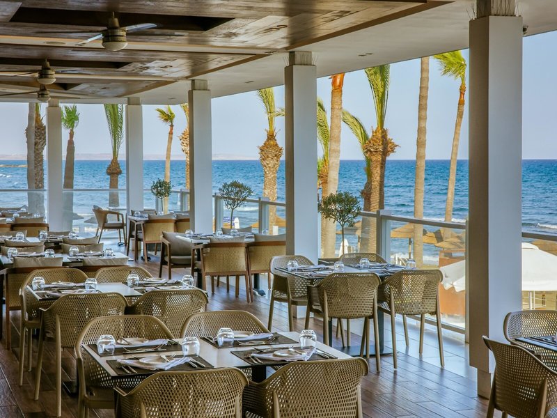 The Golden Bay Beach Hotel 23 - Restaurant