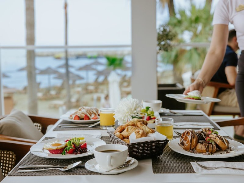 The Golden Bay Beach Hotel 25 - Restaurant