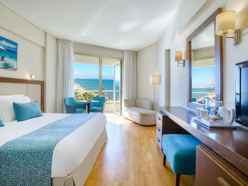 The Golden Bay Beach Hotel 44