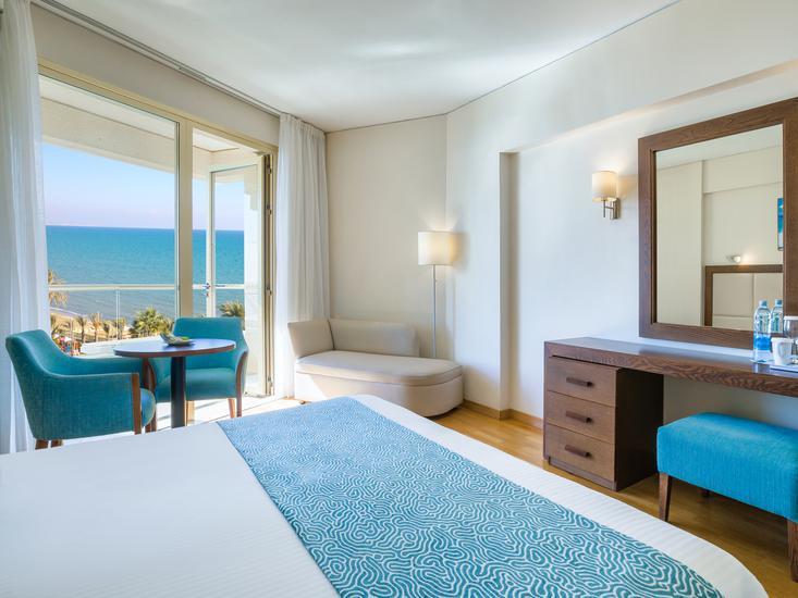 The Golden Bay Beach Hotel 8