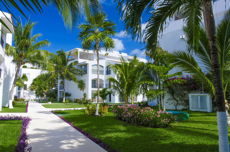 Beachscape Kin Ha Villas & Suites 4