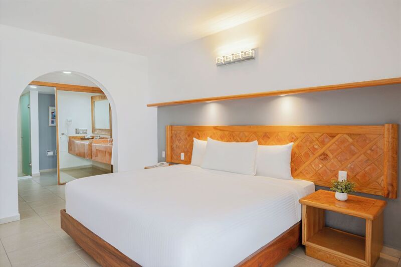 Beachscape Kin Ha Villas & Suites 11